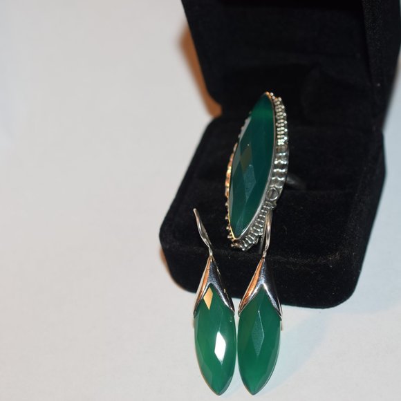 Handmade Sterling Silver Green Onyx Ring and Earrings Set - Picture 4 of 9